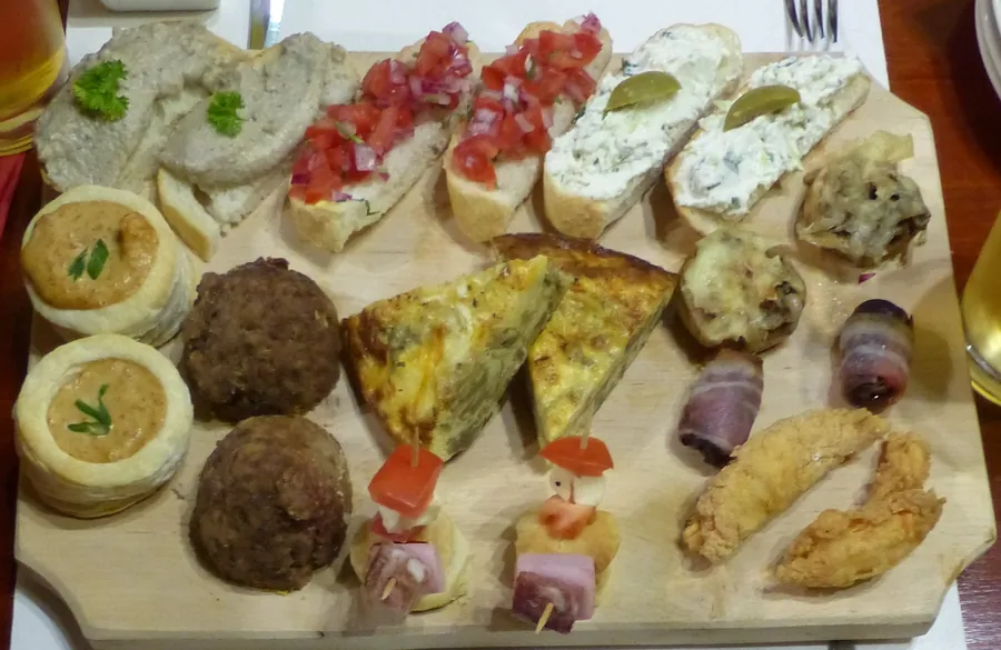 Aceitunas y tapas